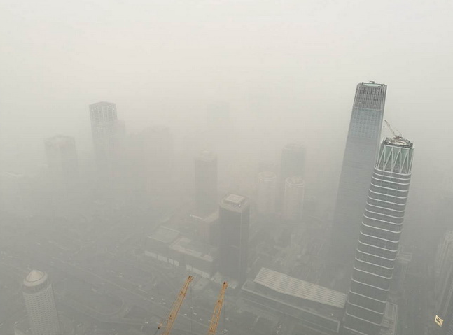 雾霾卷土重来 北京延长空气重污染橙色预警