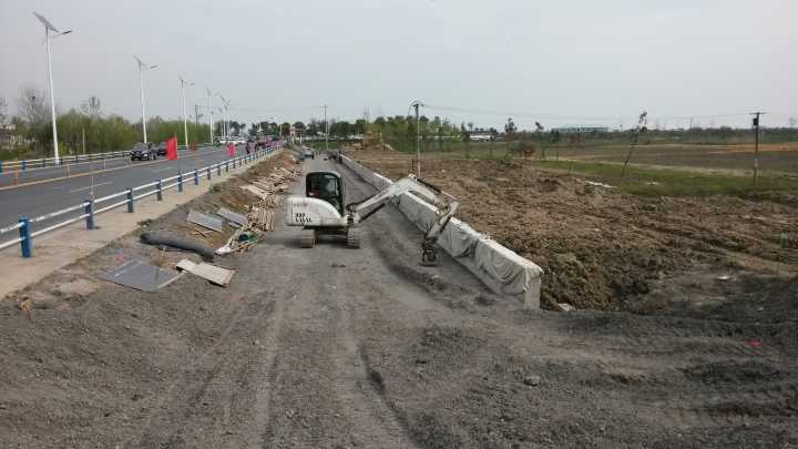 南淝河大桥东侧改造道路