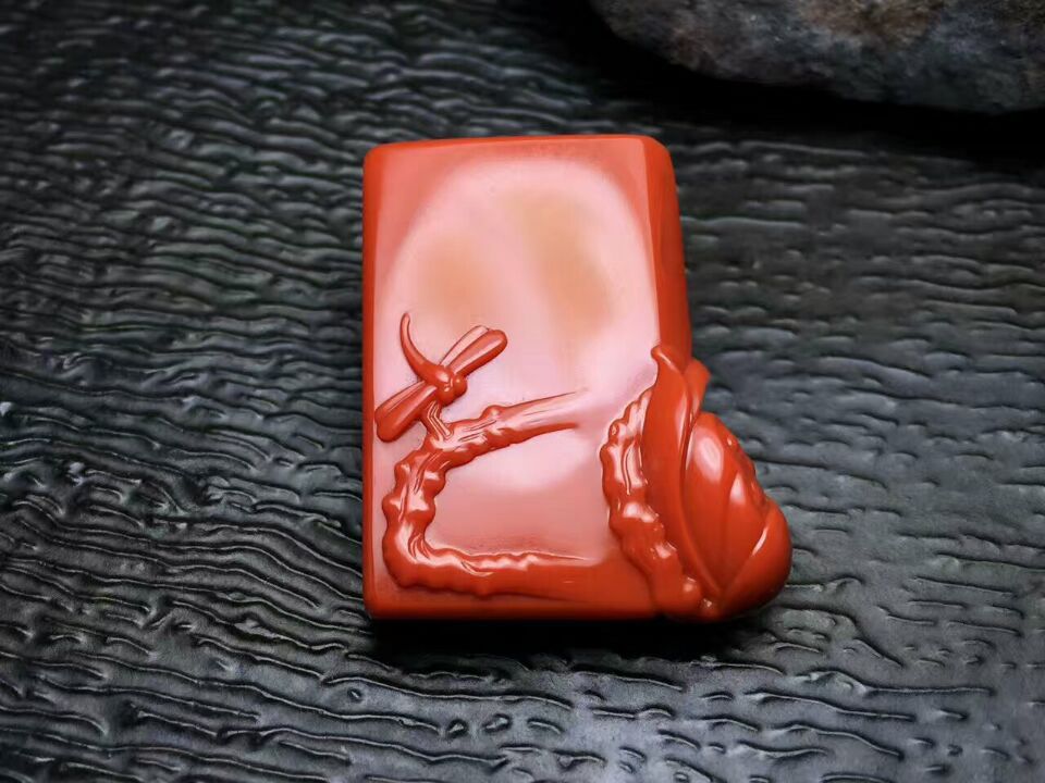 也许你真的不懂南红雕刻制品的价值