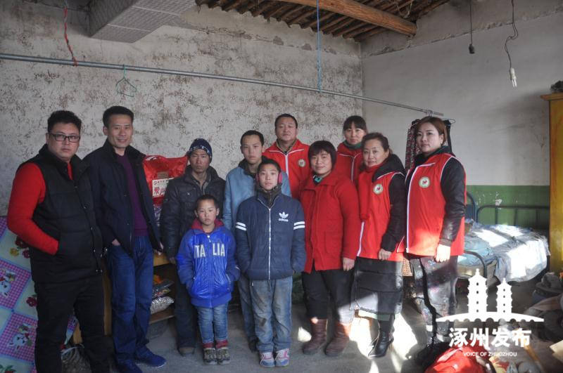 涿州市三兄弟失去亲人陷困境社区志愿者协会伸出援助之手